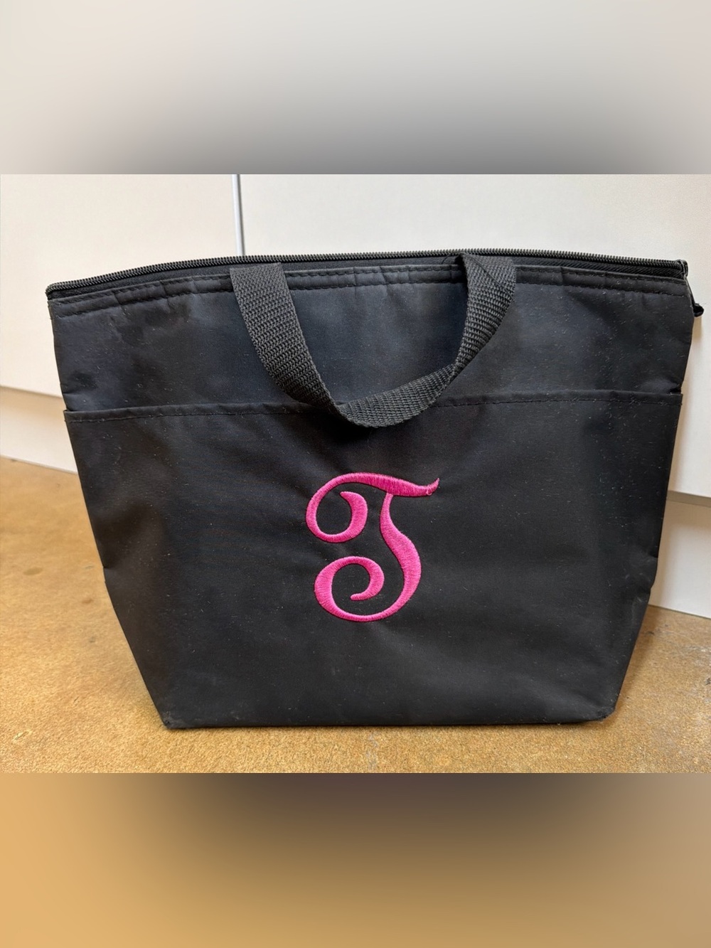 Thirty One Thermal Insulated Lunch Tote Bag In Black With Initial T In Pink
